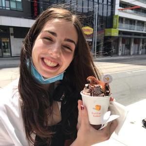 Meet your Posher, Kristal-doga